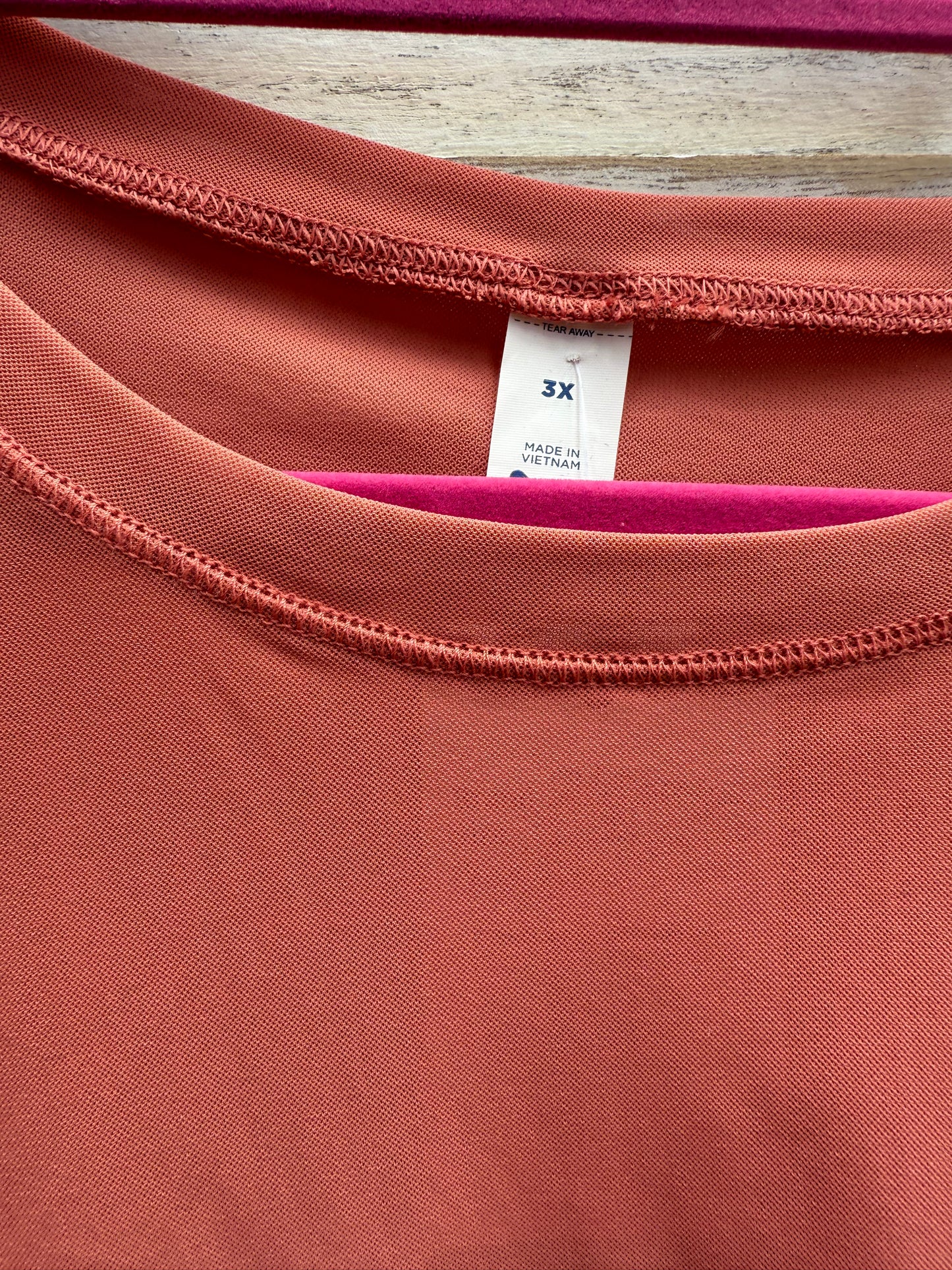 Old Navy Rust Cropped Tshirt