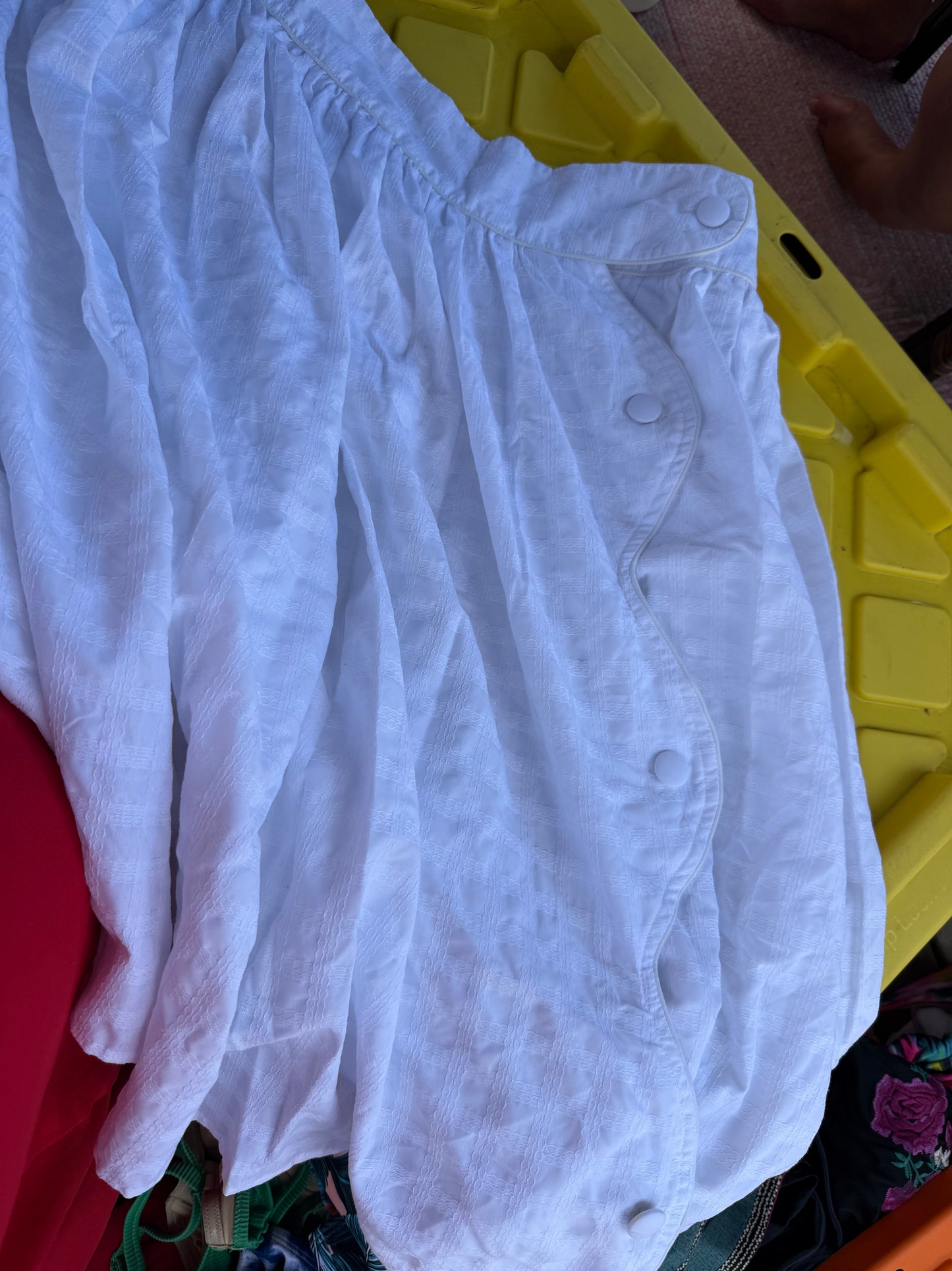 Unique Vintage White Skirt