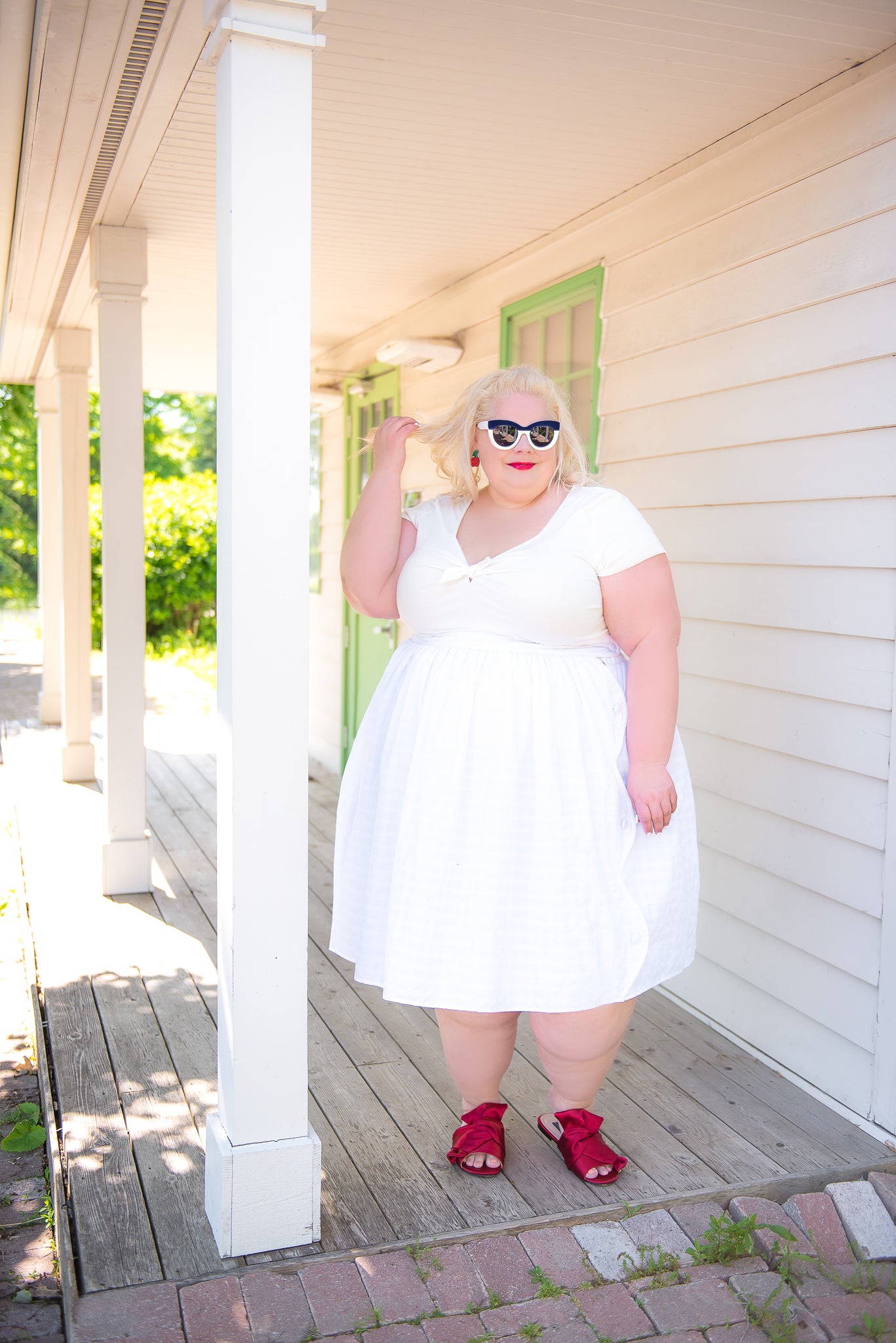 Unique Vintage White Skirt