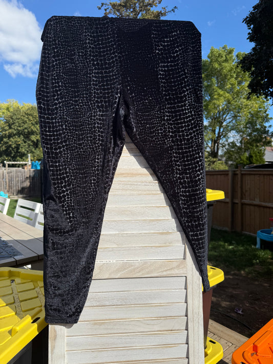 PENN Black Velvet Leggings